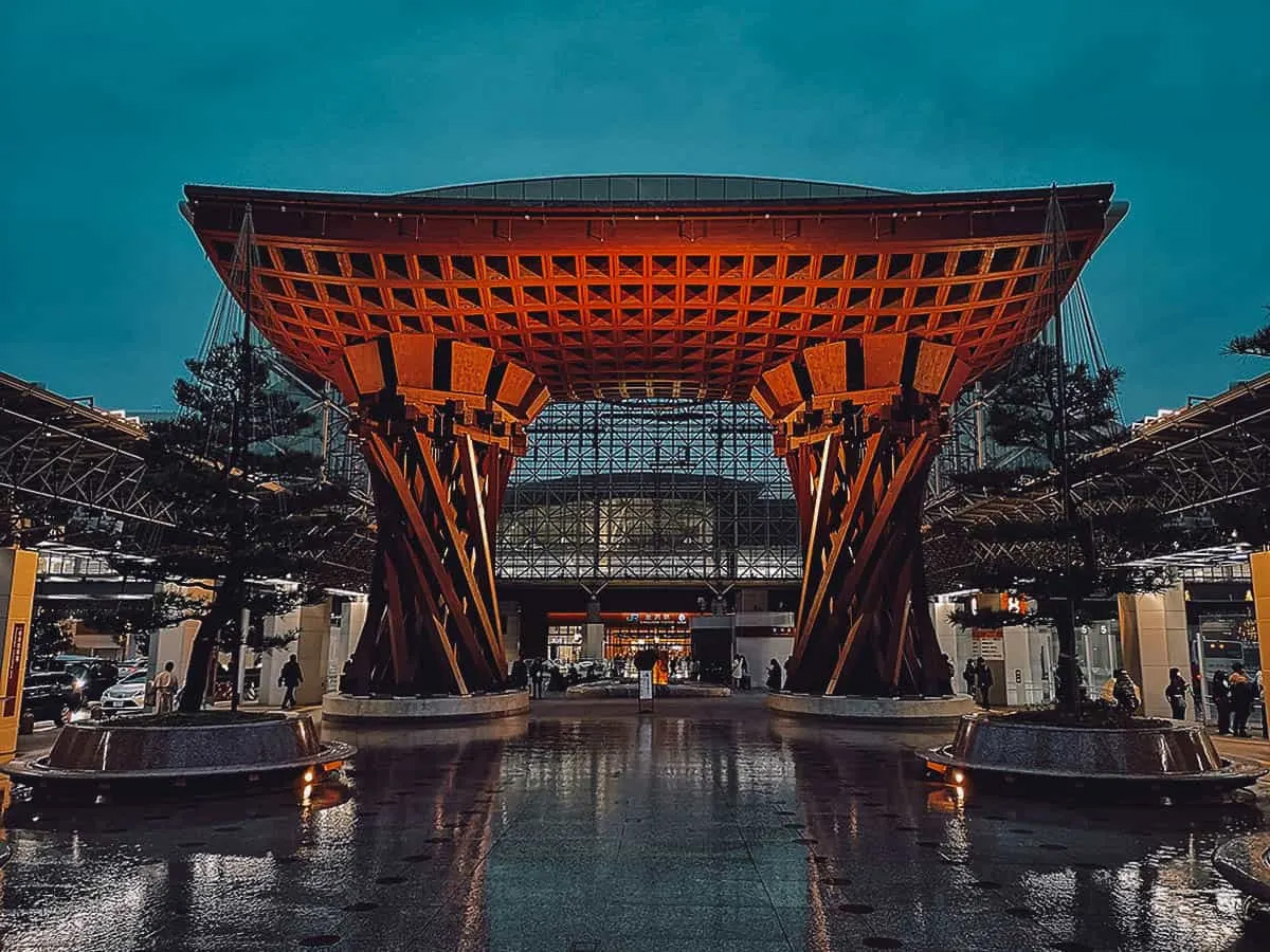 Kanazawa's Tsuzumi-mon Gate