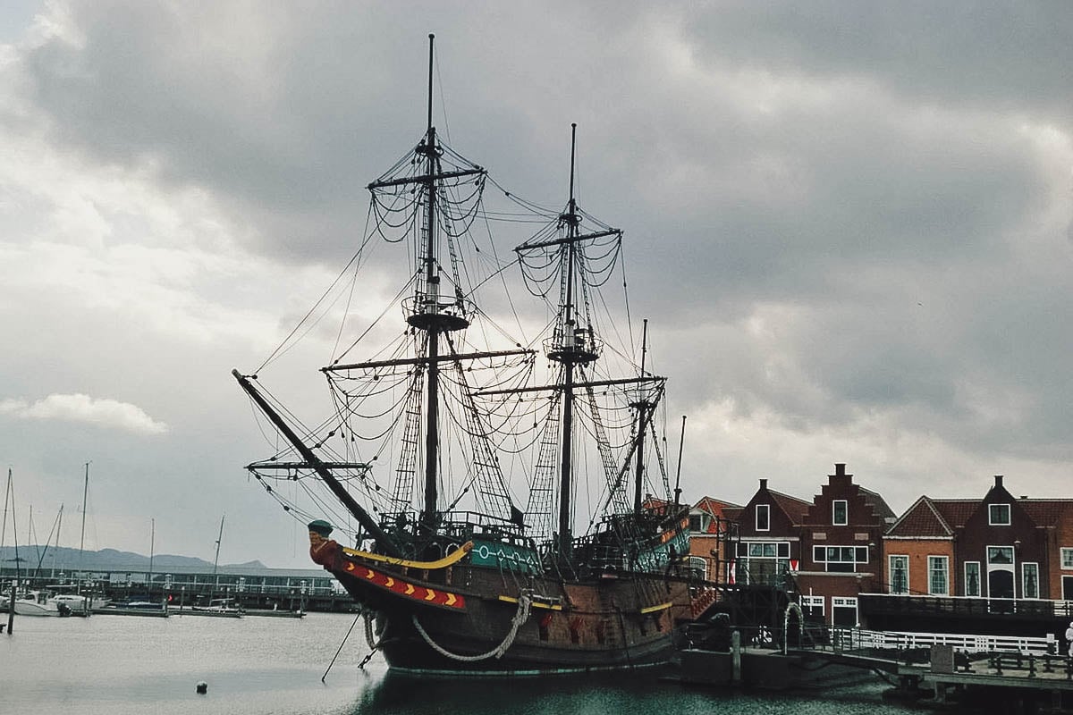 Ship at Huis Ten Bosch