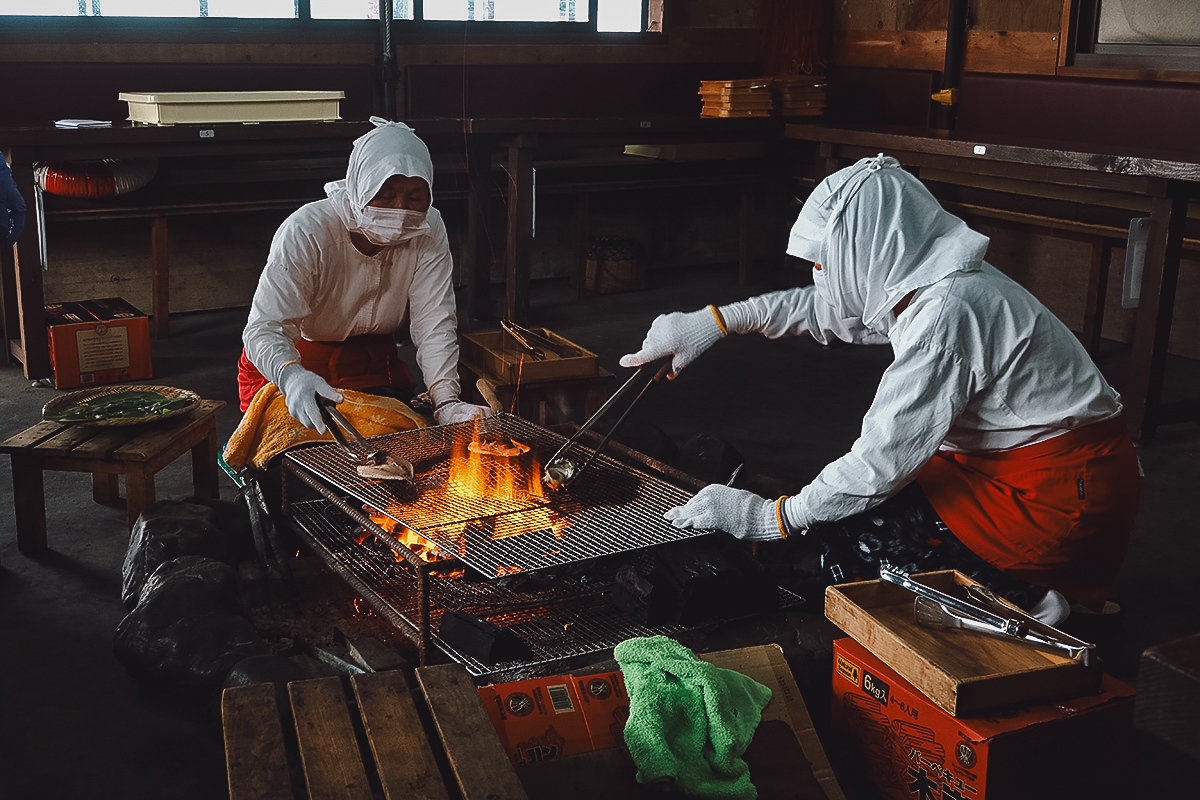Kintetsu Rail Pass Retired AMA divers grilling seafood