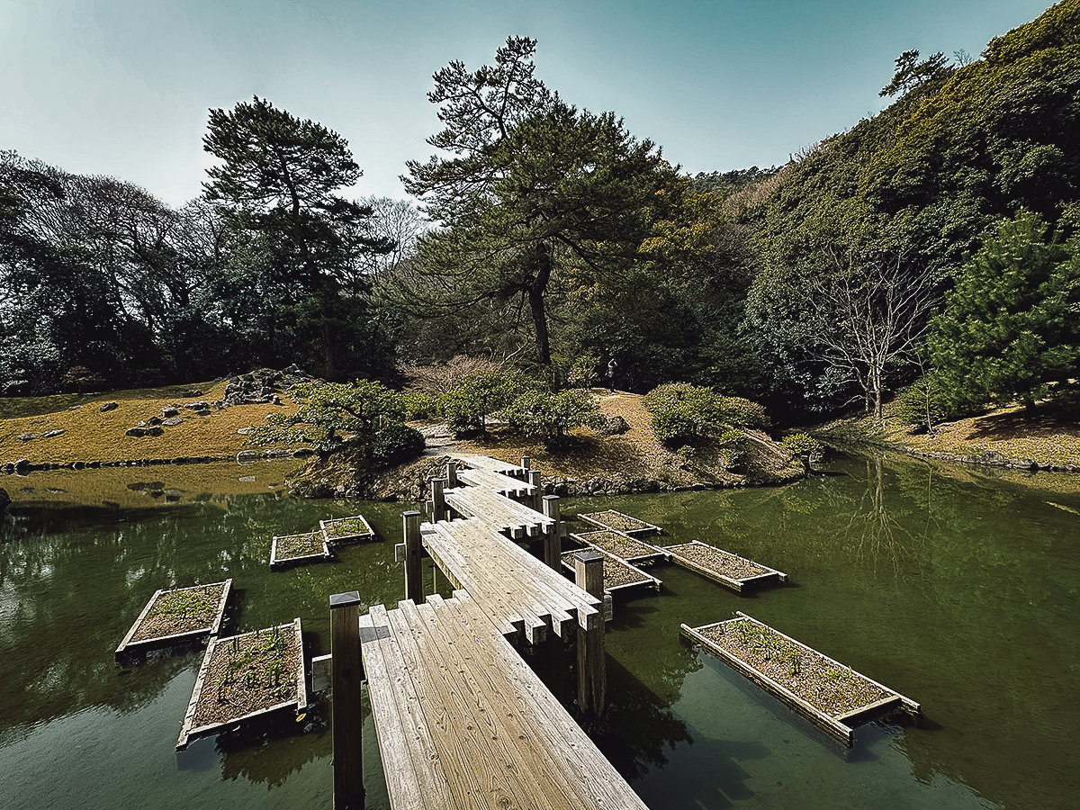 Interesting bridge at Ritsurin Koen