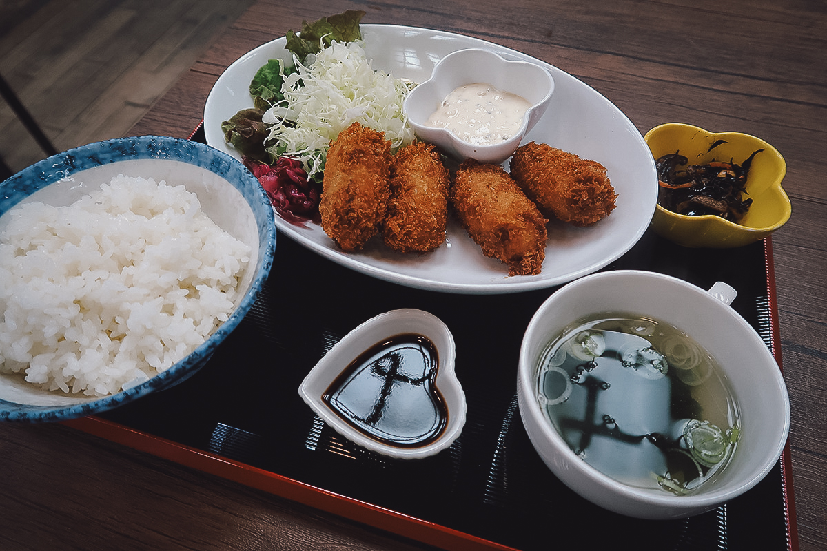 Fried oyster set meal