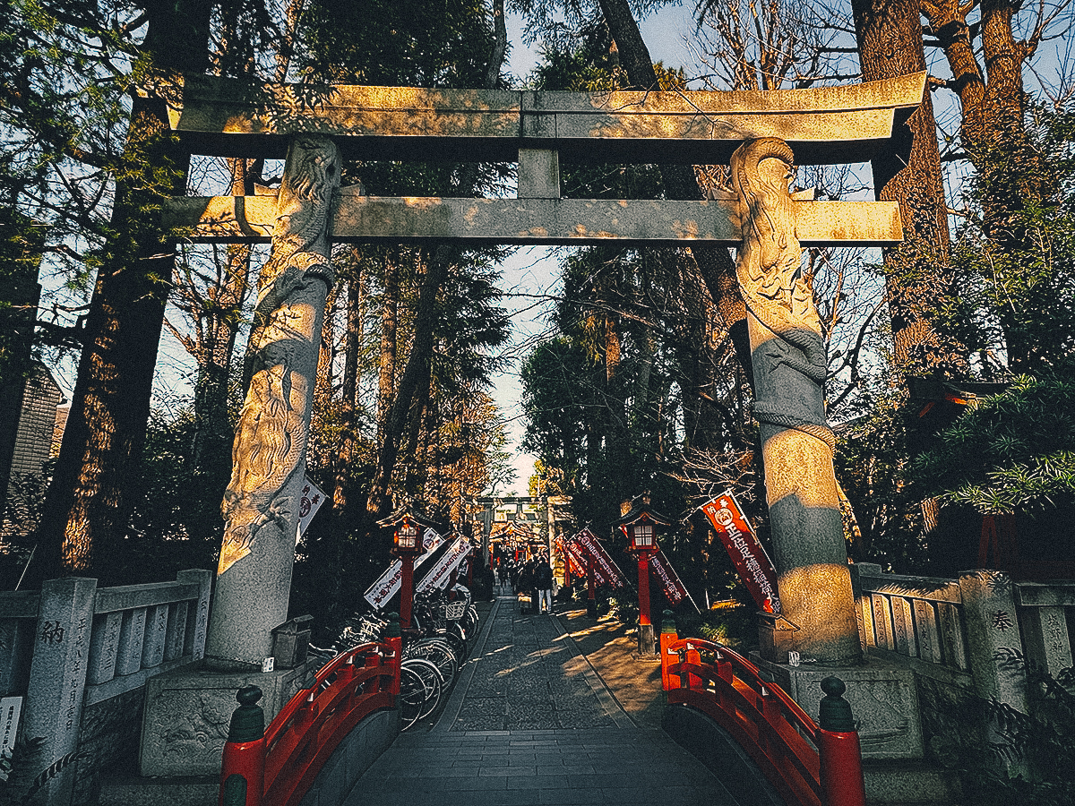 Dragon gate at Mabashi Inari Shrine